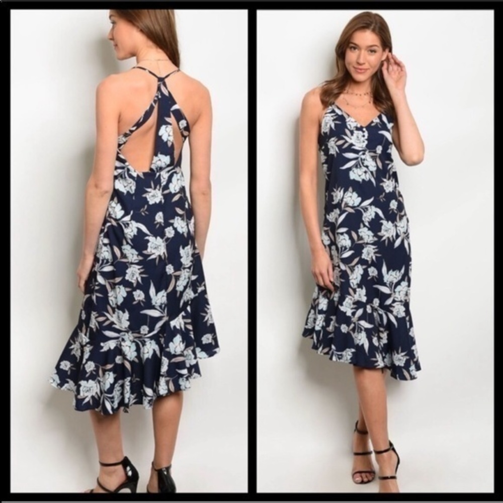 ❣️ Sale was 45$ down sizing ❣️ Floral midi dress